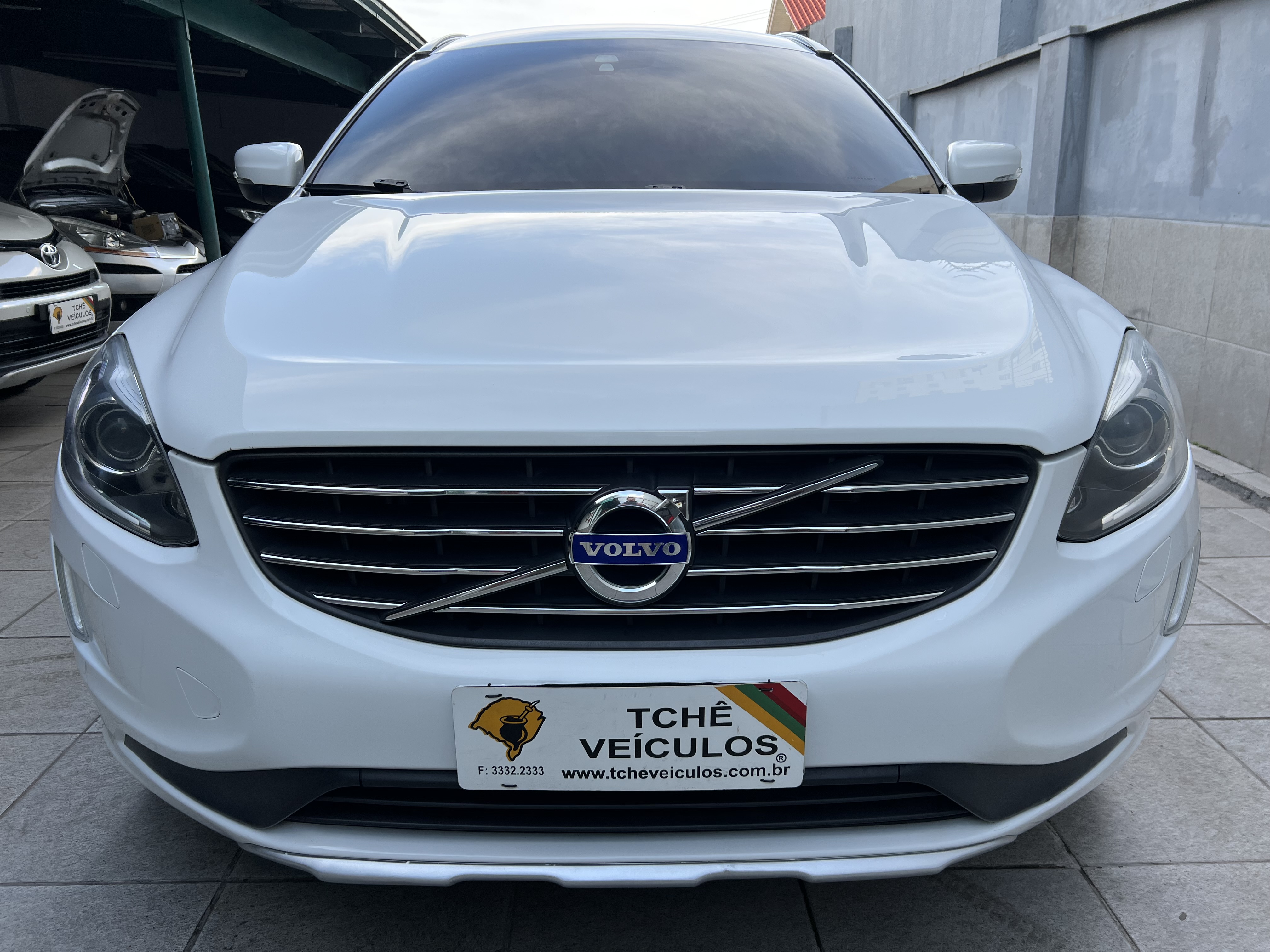 XC-60 ANO 2015 2.0  T-5 R-DESIGN  BRANCA